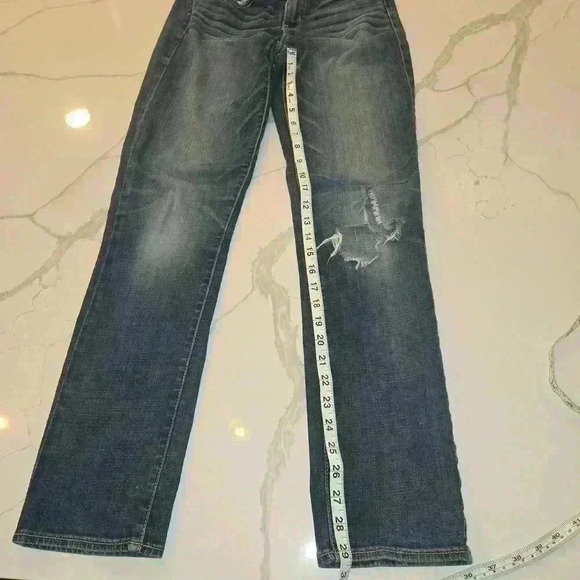 American Eagle Outfitters Womens Straight Super Stretch Distressed Jeans Size 2 - Picture 9 of 11